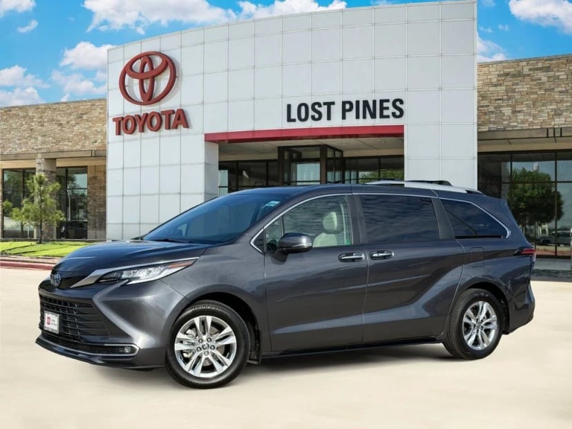 2025 Toyota Sienna - Image 1