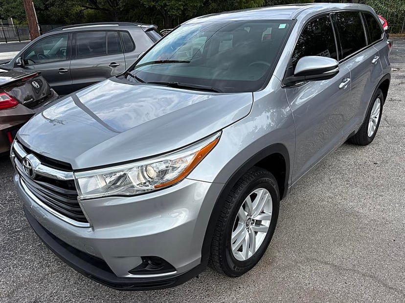 2016 Toyota Highlander - Image 1