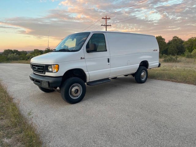 2003 Ford E-350
