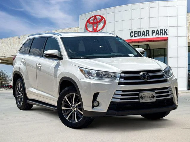 2018 Toyota Highlander - Image 1