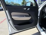 2026 Volvo XC60 - Preview 11