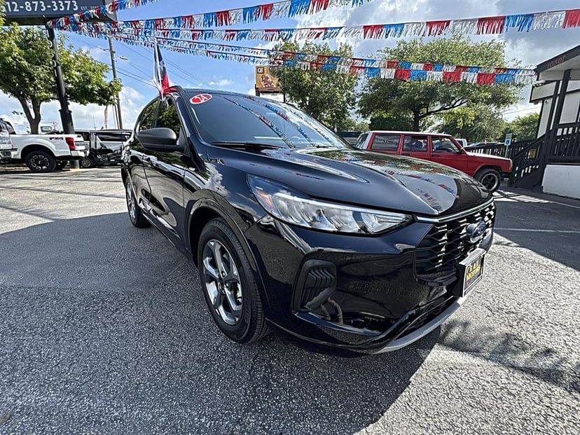 2024 Ford Escape - Image 1