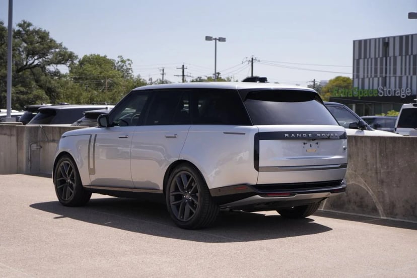2023 Land Rover Range Rover - Image 3