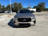 2025 Volvo XC60 - Preview 6
