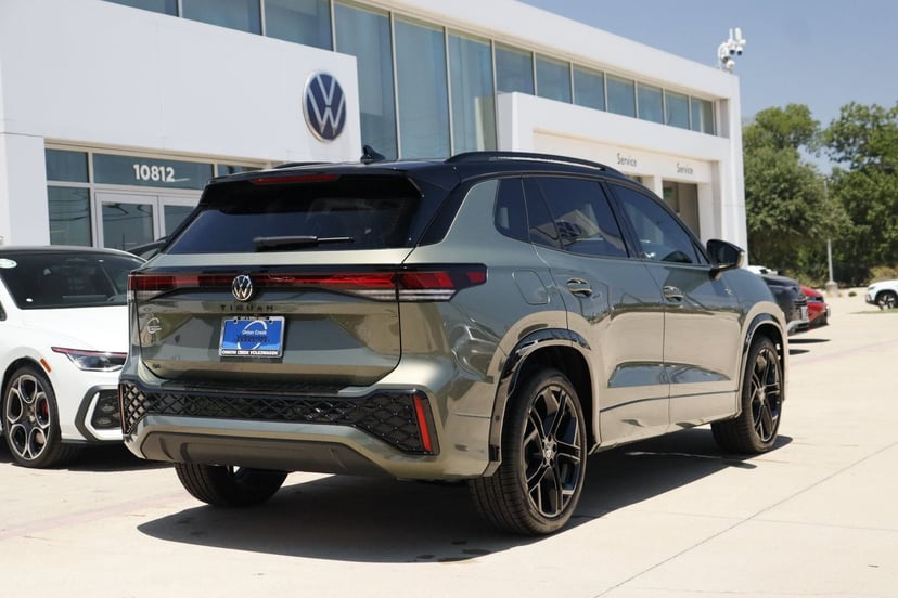 2026 Volkswagen Tiguan - Image 3