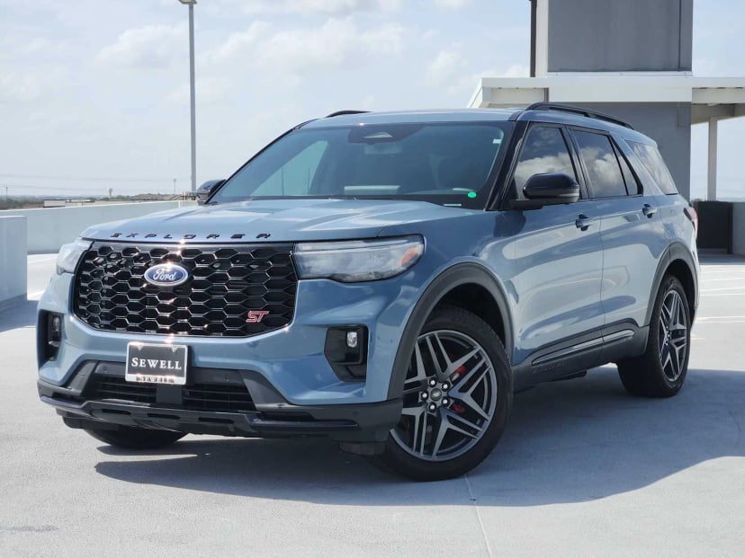 2025 Ford Explorer - Image 1