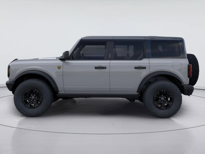 2026 Ford Bronco - Image 2