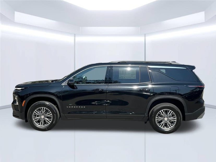 2027 Chevrolet Traverse - Image 2