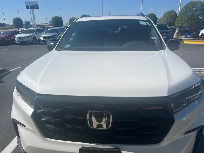 2023 Honda Pilot - Image 2