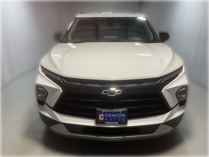 2023 Chevrolet Blazer - Image 3
