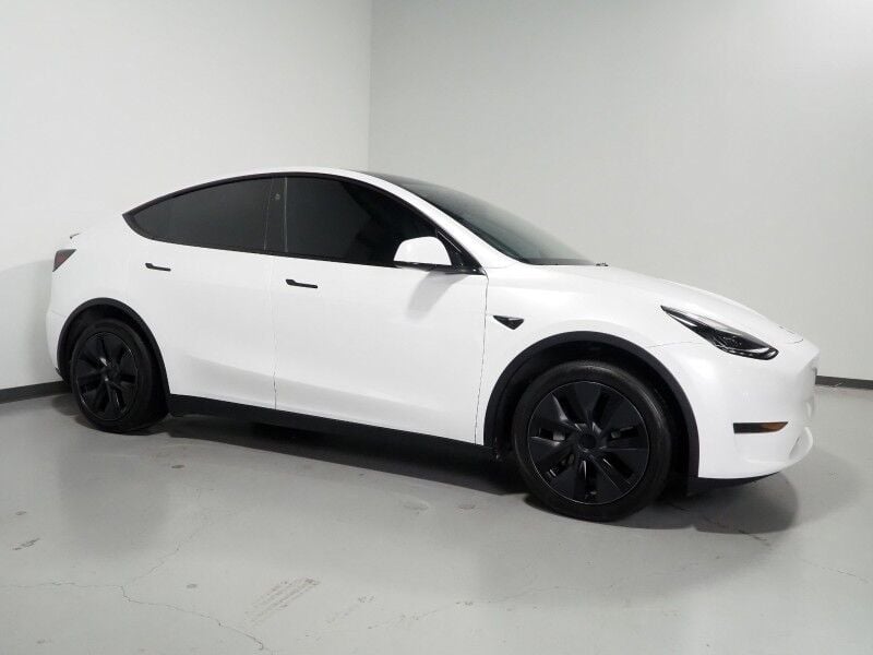 2025 Tesla Model Y - Image 1
