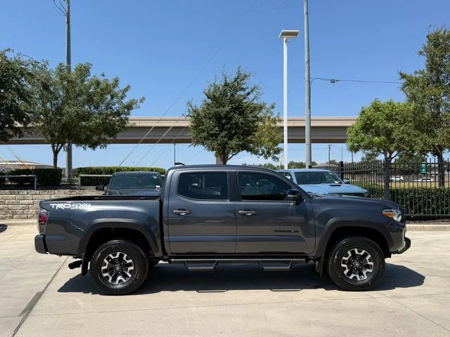 2020 Toyota Tacoma - Image 3