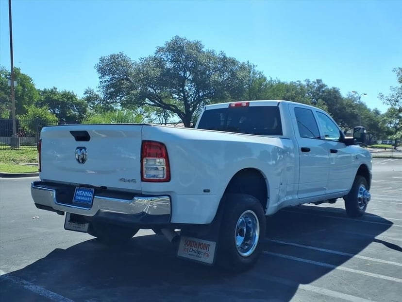2024 Ram 3500 - Image 3