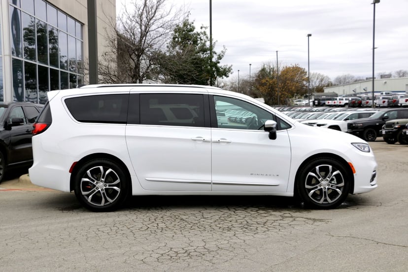 2026 Chrysler Pacifica - Image 1