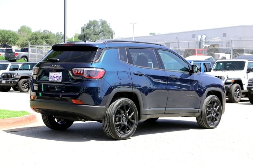 2026 Jeep Compass - Image 3