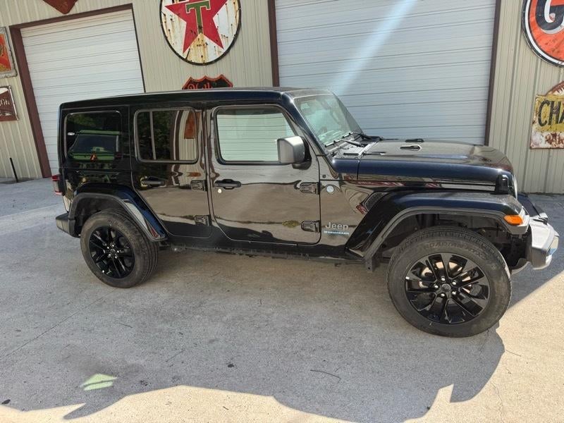 2025 Jeep Wrangler - Image 2