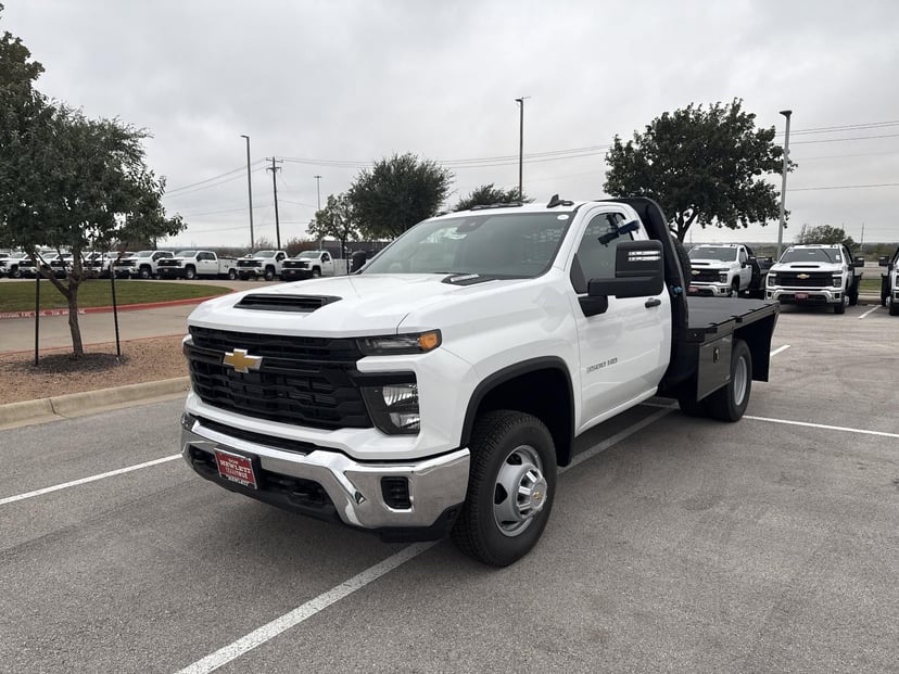 2025 Chevrolet Silverado 3500 HD - Image 2