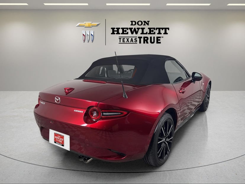 2025 Mazda MX-5 - Image 2
