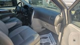 2005 Chrysler Town And Country - Preview 10