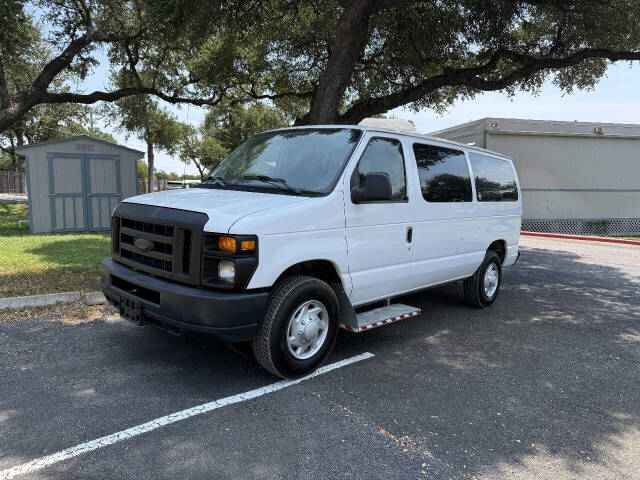 2014 Ford E-Series - Image 1