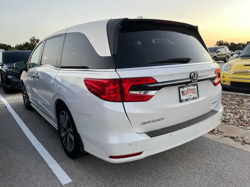 2023 Honda Odyssey - Image 2