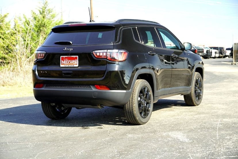 2026 Jeep Compass - Image 3