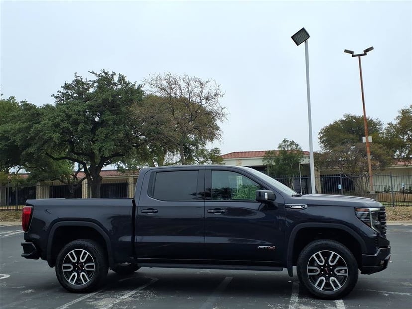 2024 GMC Sierra 1500 - Image 1