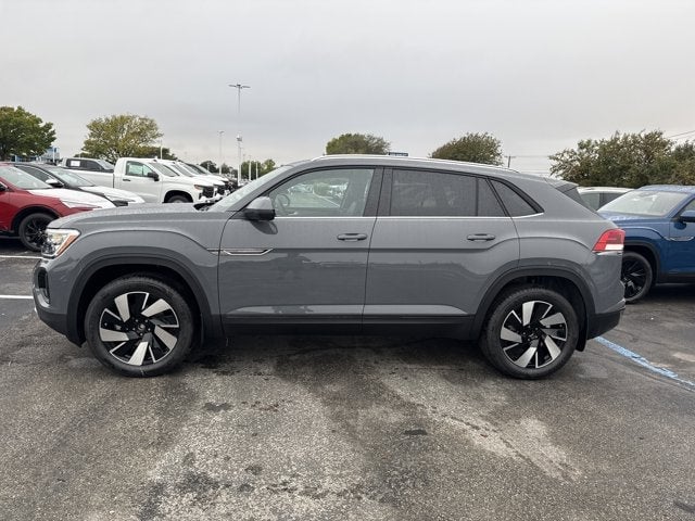 2026 Volkswagen Atlas Cross Sport - Image 2