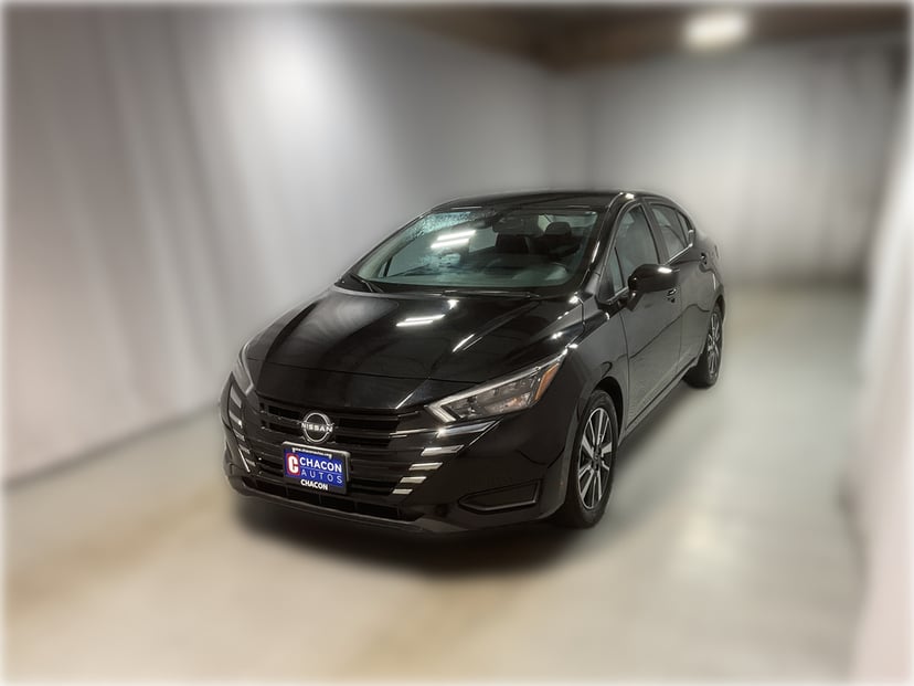2025 Nissan Versa - Image 2