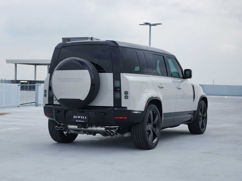 2026 Land Rover Defender - Image 3