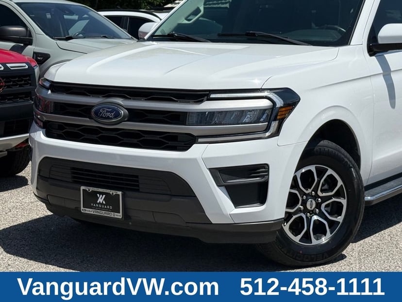 2022 Ford Expedition - Image 2