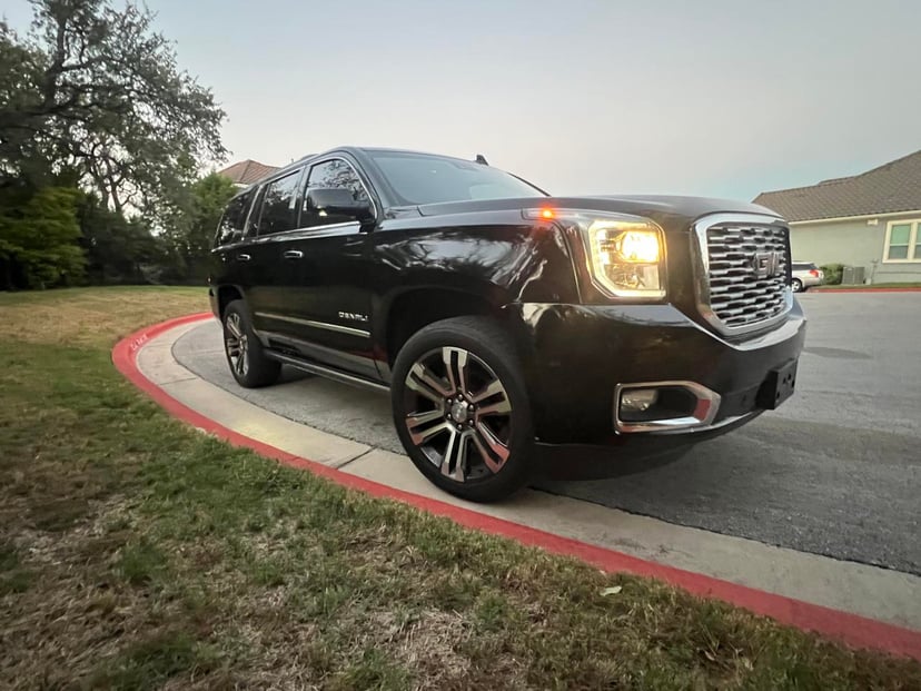 2015 GMC Yukon - Image 1