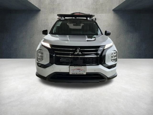 2026 Mitsubishi Outlander - Image 1