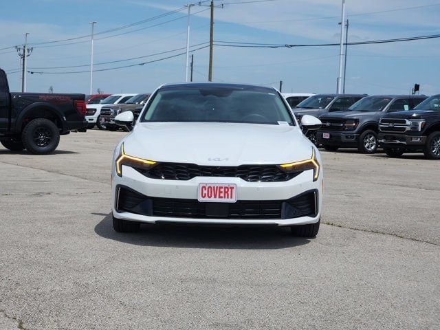 2025 Kia K5 - Image 2