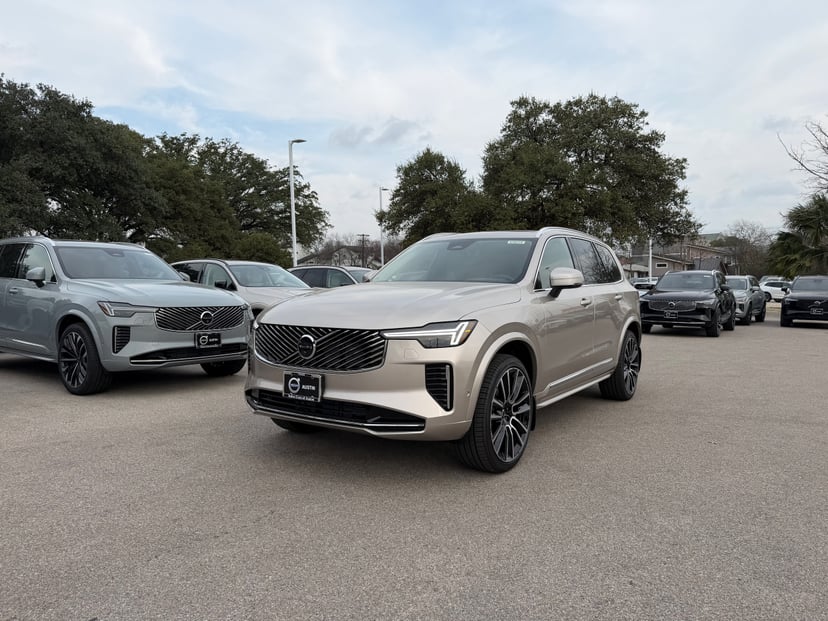 2026 Volvo XC90 - Image 1