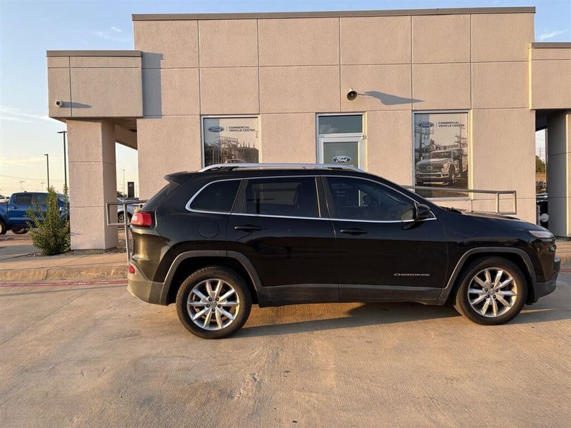 2016 Jeep Cherokee - Image 1