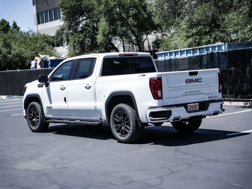 2026 GMC Sierra 1500 - Image 3