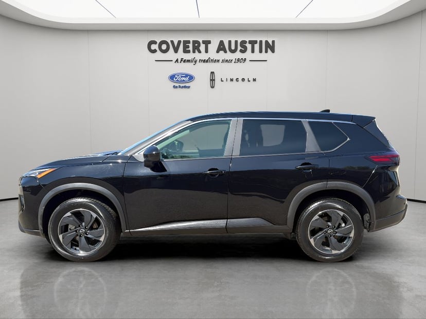 2025 Nissan Rogue - Image 2