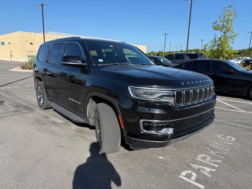 2022 Jeep Wagoneer - Image 2