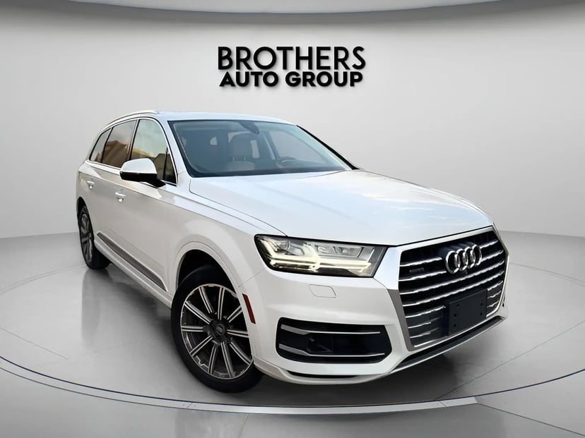 2017 Audi Q7 - Image 2