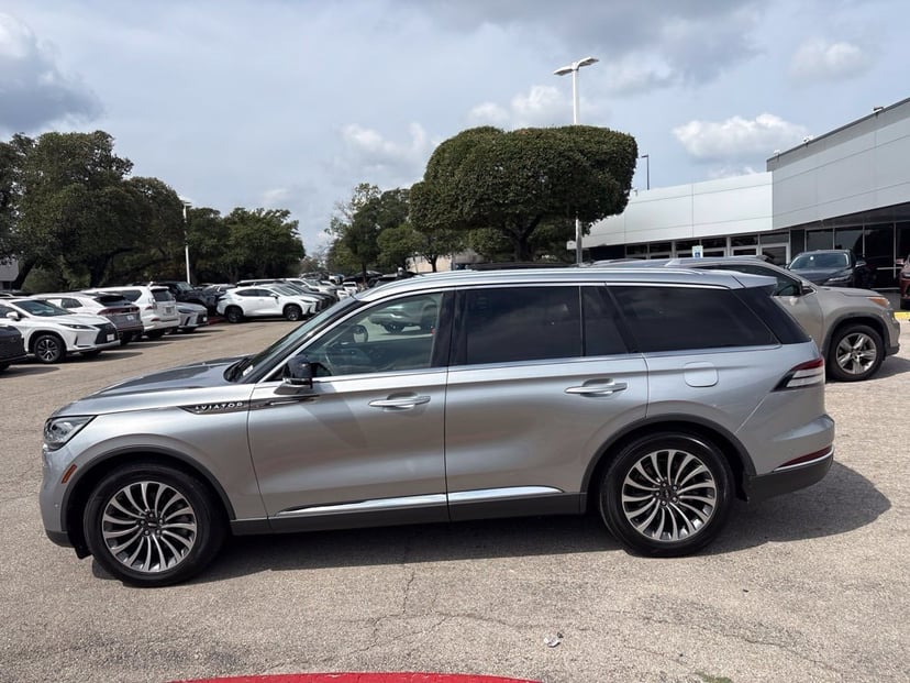 2020 Lincoln Aviator - Image 1
