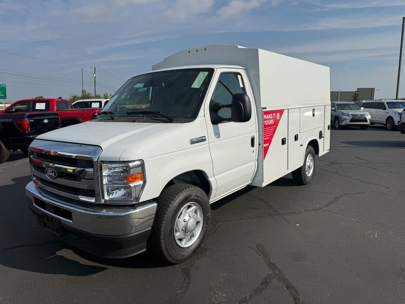 2027 Ford E-Series - Image 1