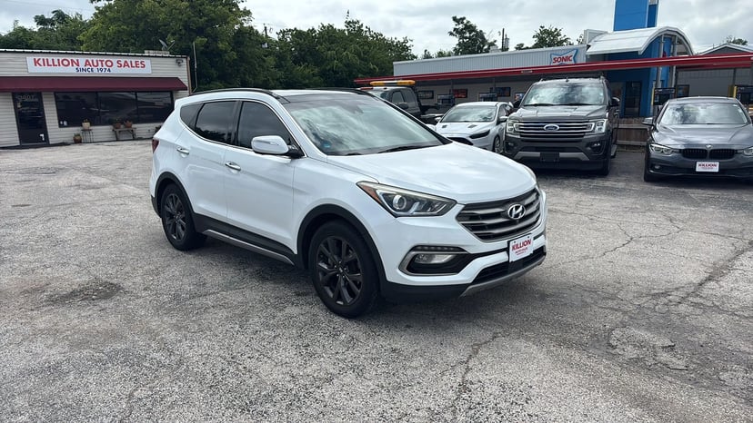 2017 Kia Santa Fe - Image 1