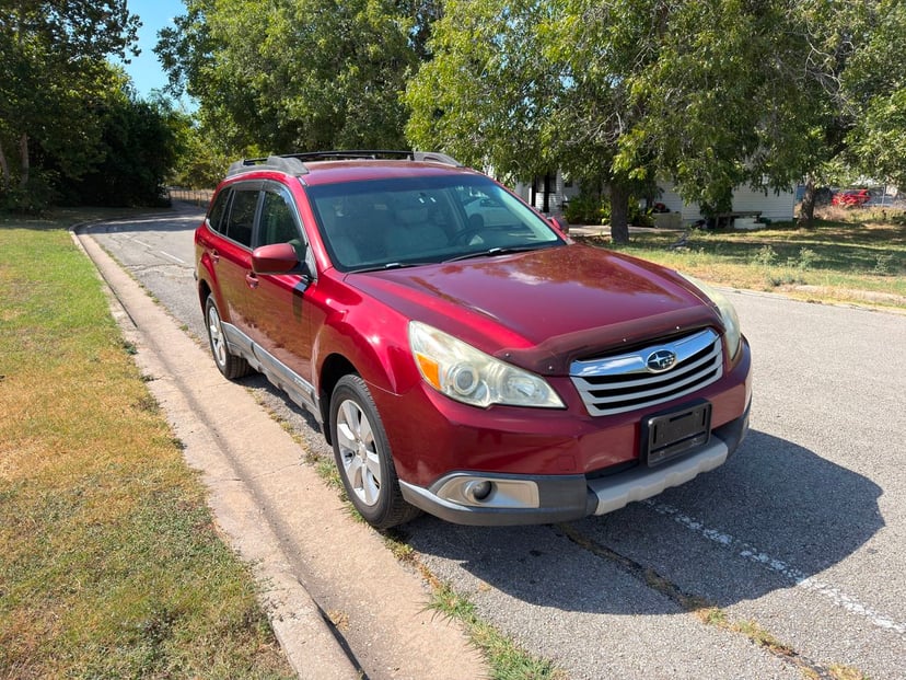 2011 Subaru Outback - Image 1