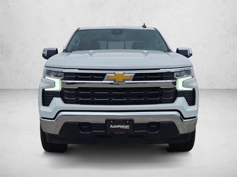 2026 Chevrolet Silverado - Image 2