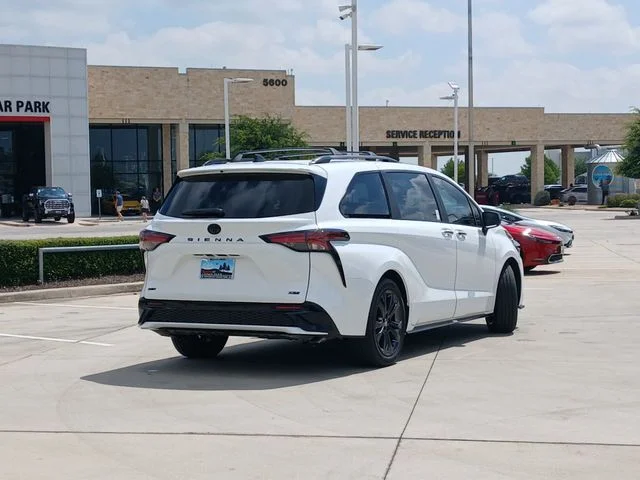 2026 Toyota Sienna - Image 3
