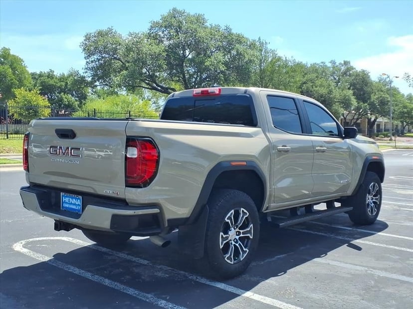 2023 GMC Canyon - Image 3