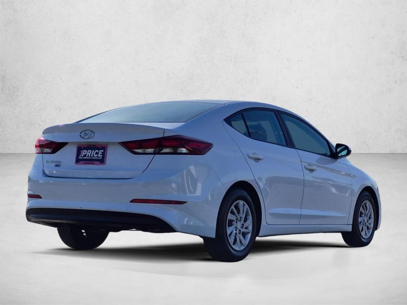 2018 Hyundai Elantra - Image 3