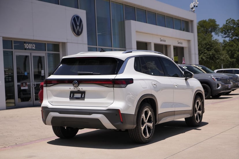 2026 Volkswagen Tiguan - Image 3