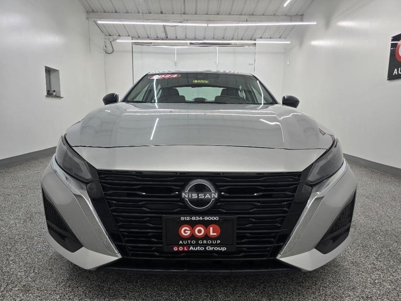 2024 Nissan Altima - Image 3